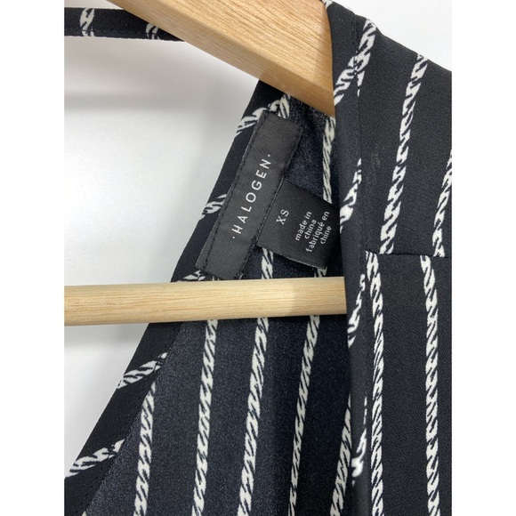 Halogen Black & White Double V Neck Tank Top - Picture 4 of 6